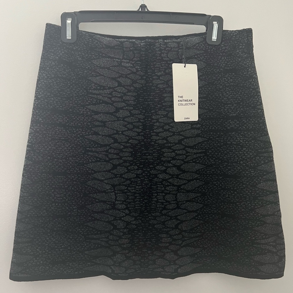 ZARA Snake print skirt - The Knitwear Collection